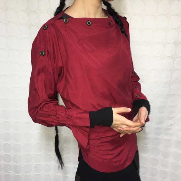 비비안 웨스트우드 버튼 블라우스