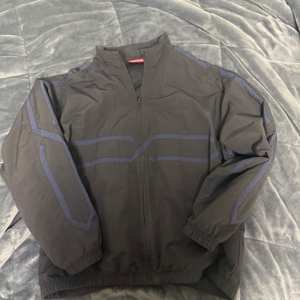 슈프림 트랙자켓 바람막이