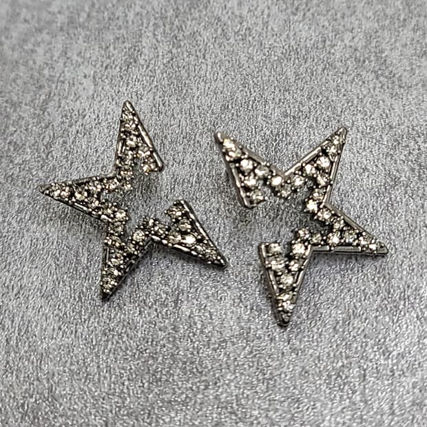 star earrings 