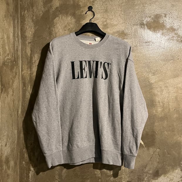 리바이스 맨투맨