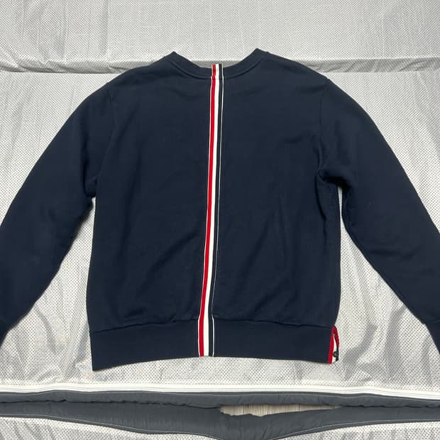 톰브라운 백삼선 맨투맨 3사이즈