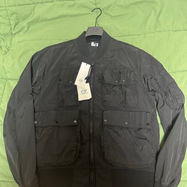 CP컴퍼니 CHROME-R 봄버재킷