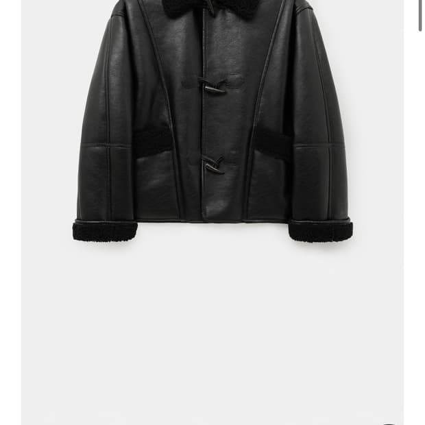 헬레네파리스 오버핏 레더 토글 버튼 무스탕 [블랙]