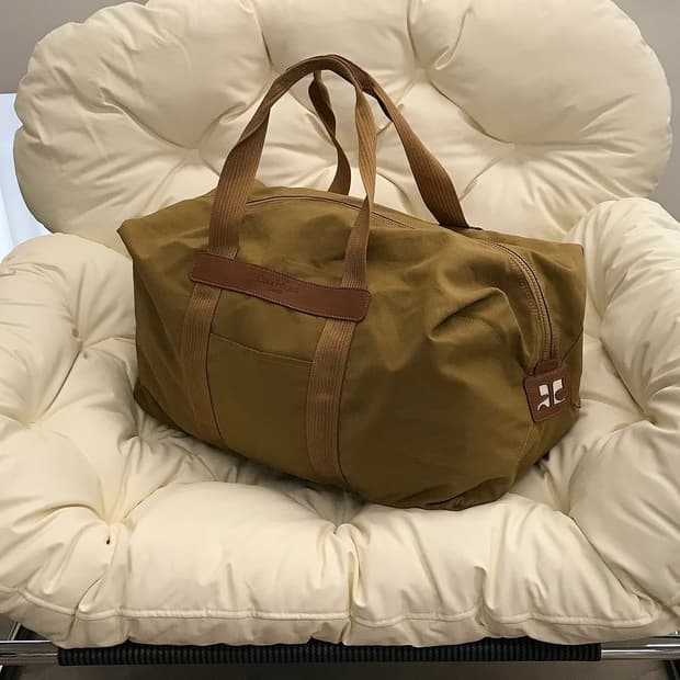 꾸레쥬 더블 로고 보스턴백 가방