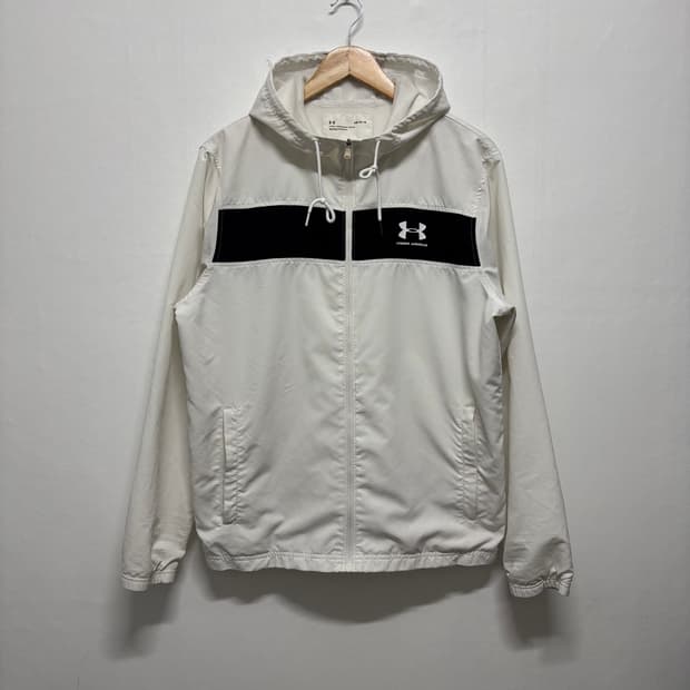 언더아머 화이트 후디 바람막이