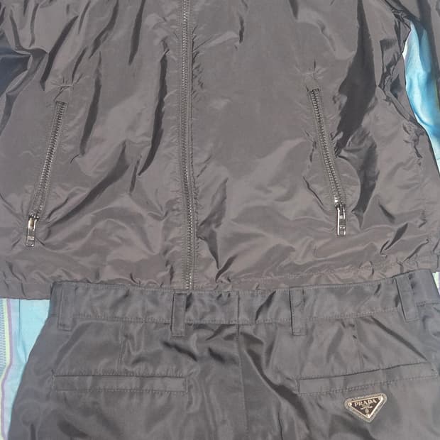 프라다 나일론 상 48 하 50 