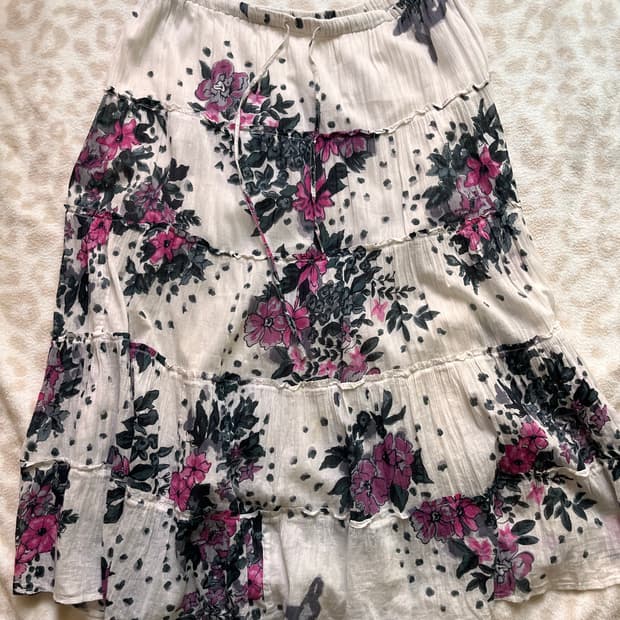 Flower pattern skirt