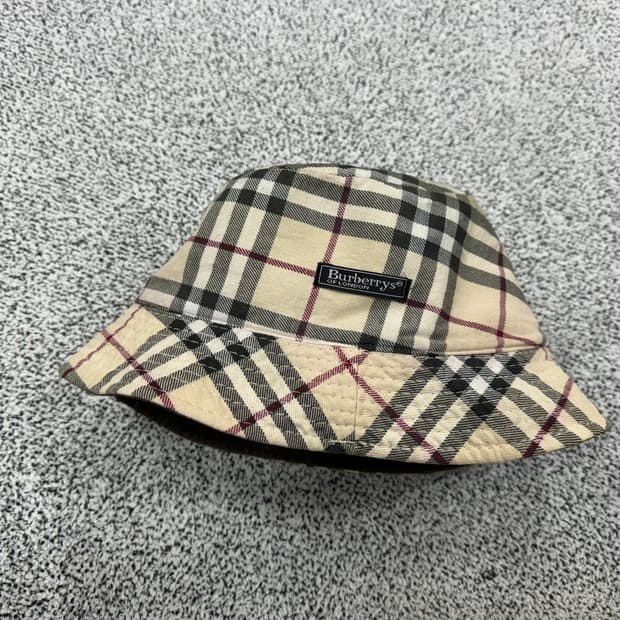 버버리 리버서블 벙거지 버킷