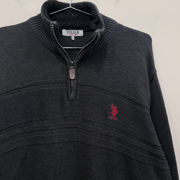 US POLO ASSN 자수로고 반집업 긴팔 니트