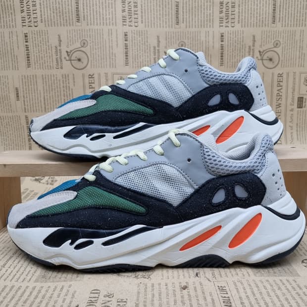 아디다스 이지부스트 700 운동화 280