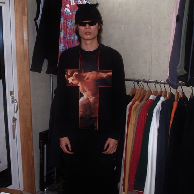 GIVENCHY CROSS FAUN SWEAT SHIRT (S)