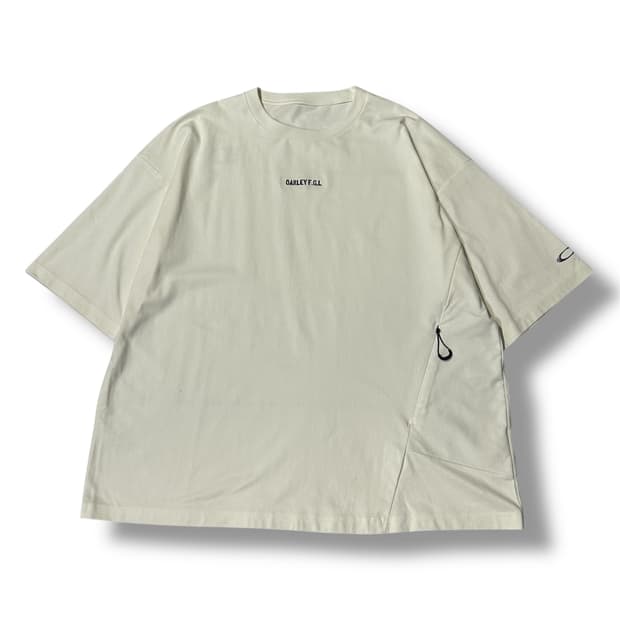 OaKley 사이드 포켓 아이보리 반팔