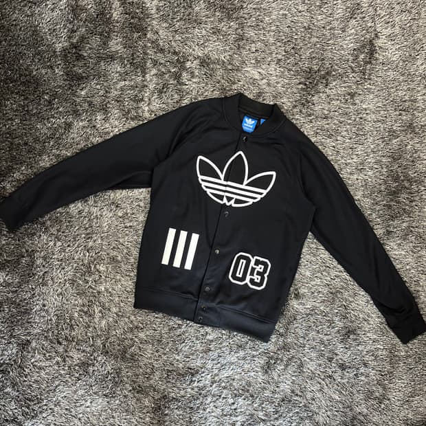 아디다스 로고 트랙탑 (100)