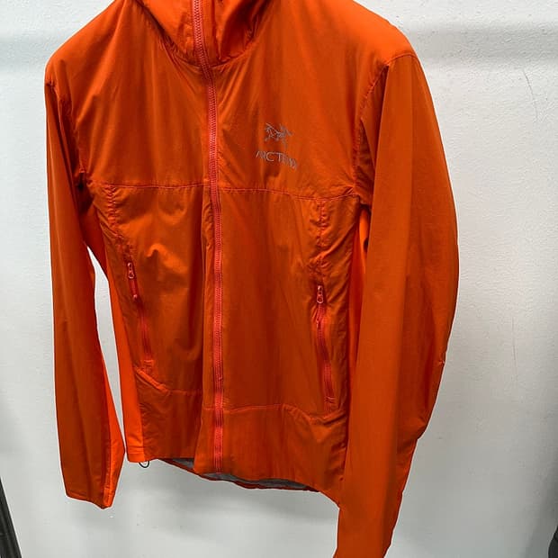 95) 아크테릭스 아톰 AR 경량 집업 