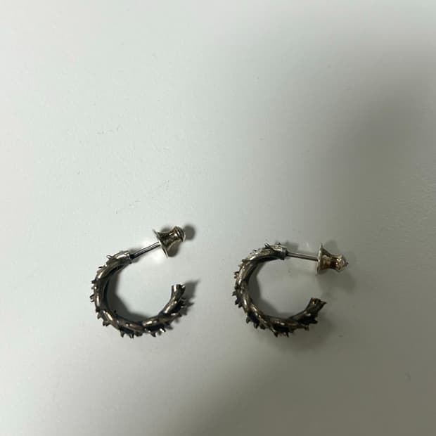 킹크로치 925실버 가시관 귀걸이 한쌍