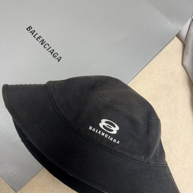 발렌시아가 버킷햇