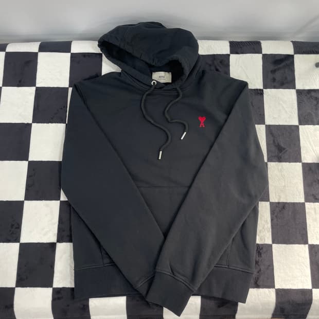 정품) AMI 아미 스몰 하트 로고 플리스 후드 블랙 (M)