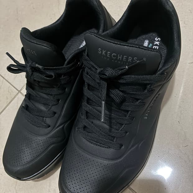 스케쳐스 운동화