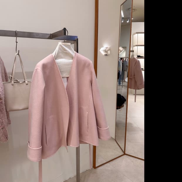 시에sie 24fw 세르 하프벨티드 코트(파우더핑크/미착용 새상품)