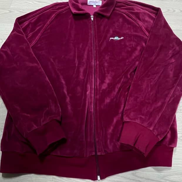 L) YARDSALE 야드세일 벨루어 트랙자켓 레드