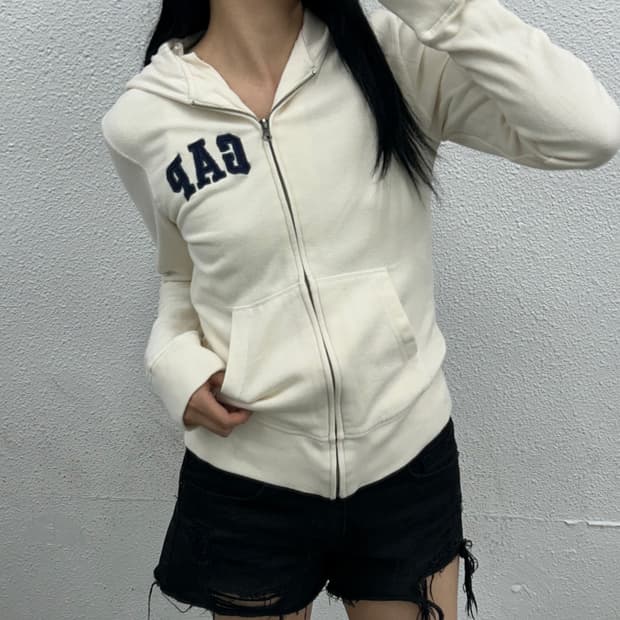 갭 자수로고 아이보리 후드집업 M