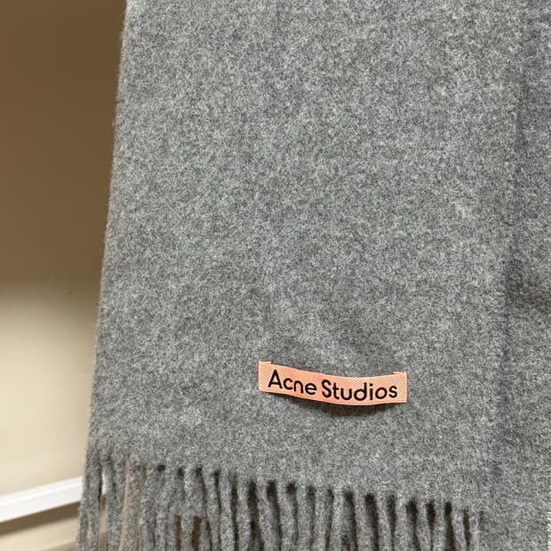 아크네스튜디오 머플러