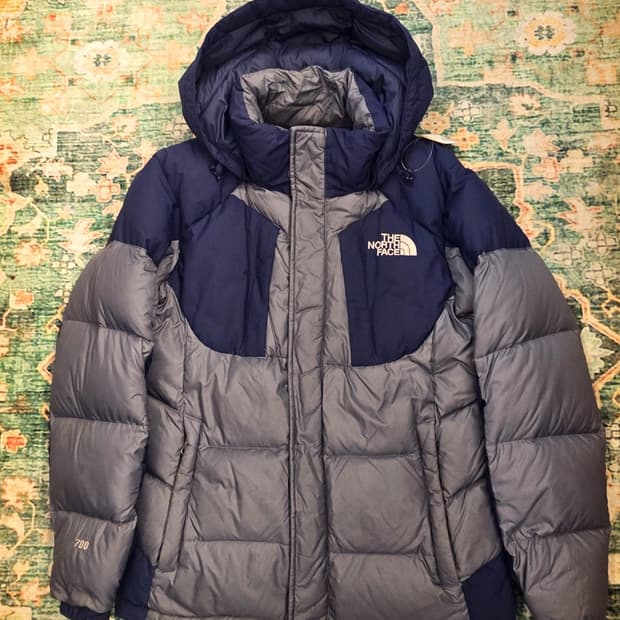 노스페이스(The North Face) 700 다운패딩