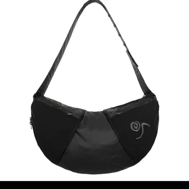 썸웨어아웃사이드 S.O.H.C. 슬링백 블랙