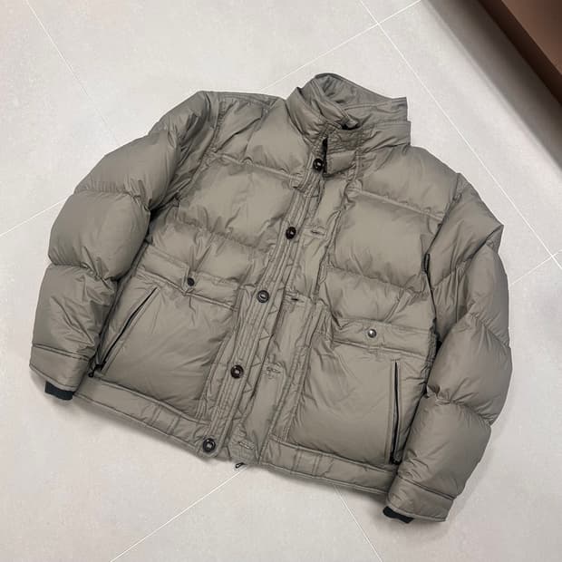 이스트로그 23FW 하이커 다운패딩 샌드베이지 L