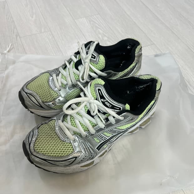 아식스 젤카야노 14 일루미네이트 옐로우 블랙 240