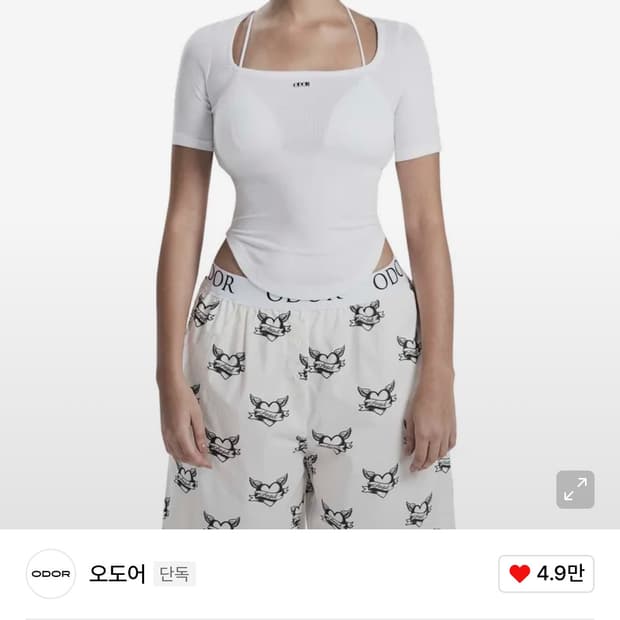 오도어 스퀘어넥 반팔