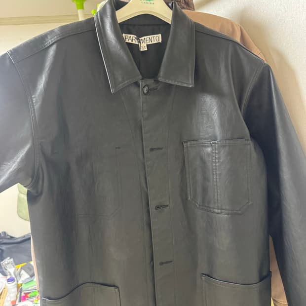 파르티멘토 빈티지 워시드 레더 카 코트 블랙