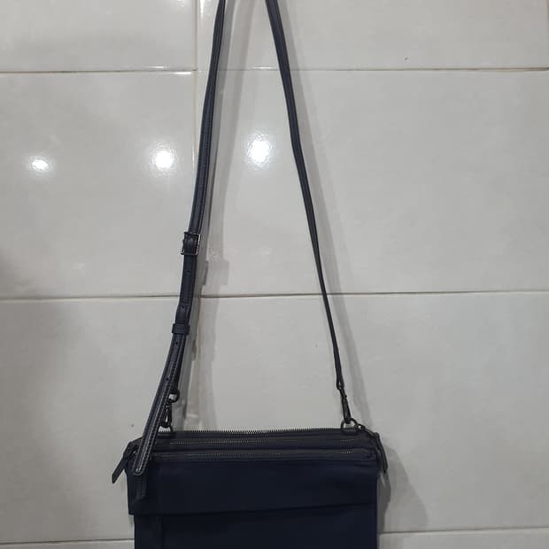 TUMI 보아져 트리스텐 크로스바디백