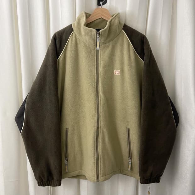 반스 베이지 브라운 배색 후리스