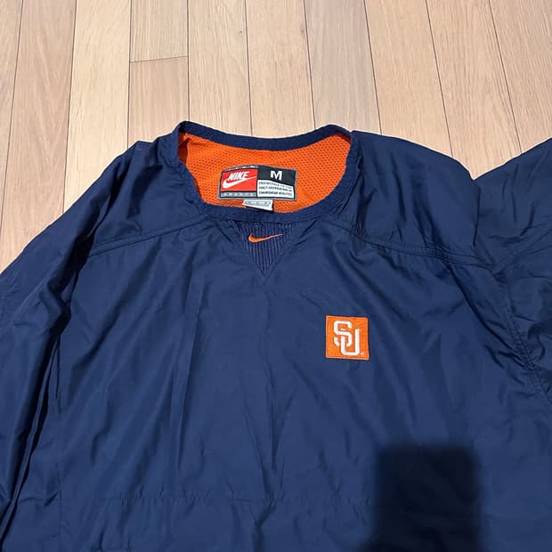 나이키 농구 바람막이 시라큐스대학 M사이즈