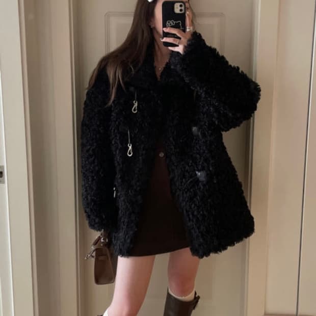 버클 양털 무스탕 코트