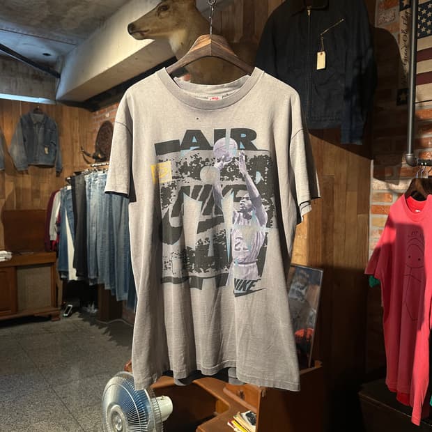 90s USA Nike Sun Faded T Shirt