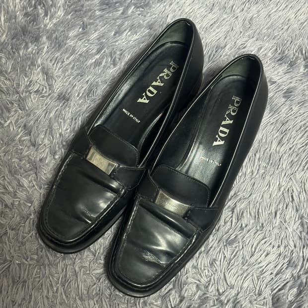 프라다 블랙 로퍼