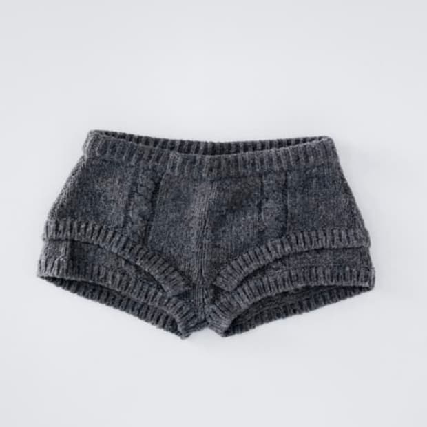울리카 상투스 rope knit shorts charcoal