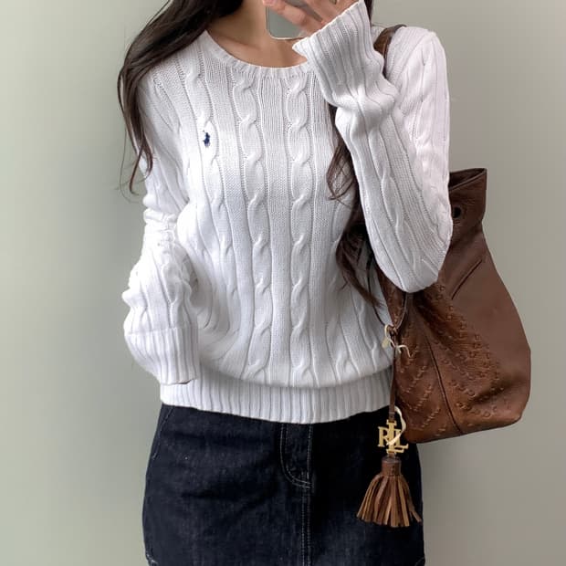 폴로 신형 니트 