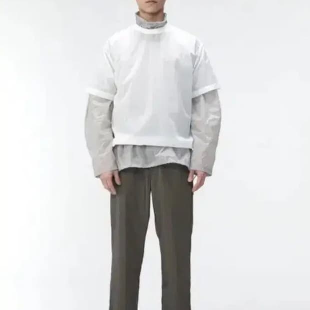 아모멘토 시어스트링 반팔 