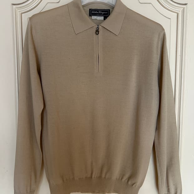 페라가모 반집업 니트