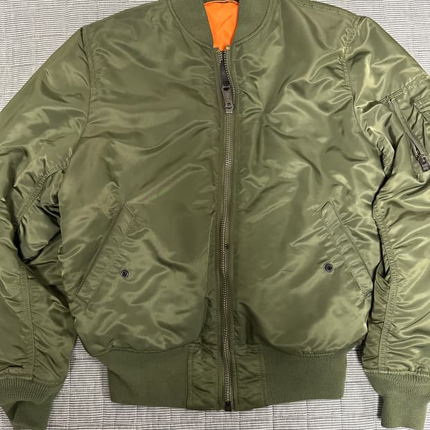 알파인더스트리 ma-1  레귤러핏 카키 M