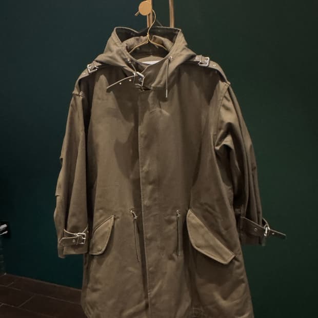 셀린느 야상코트 카키 19FW 에디슬리먼 크리스찬마클레이 36사이즈