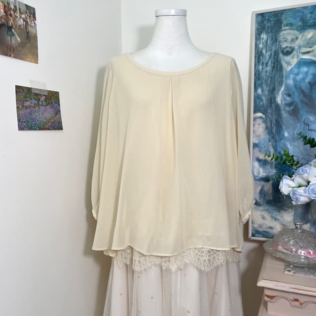 butter ivory lace trim pleats blouse