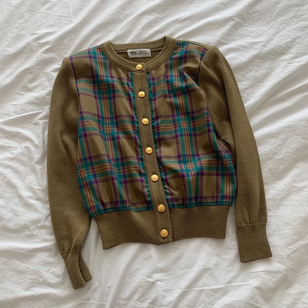 White itarkiard 체크 울 가디건