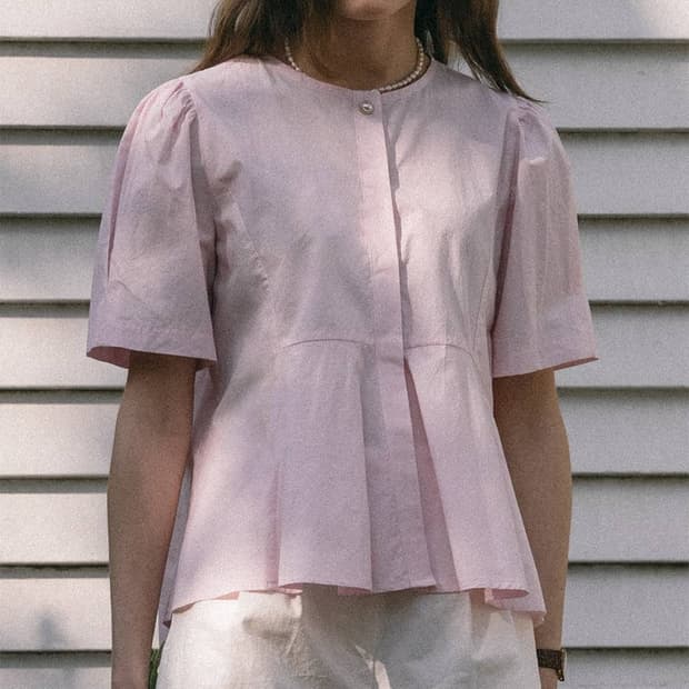 새상품) 틸아이다이 펄 포인트 플레어 블라우스 핑크