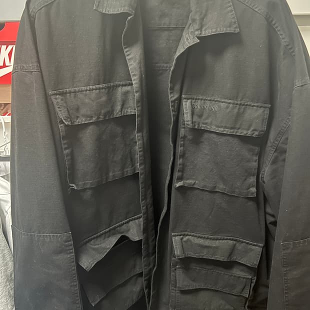 발렌시아가 22fw 립스탑 카고자켓