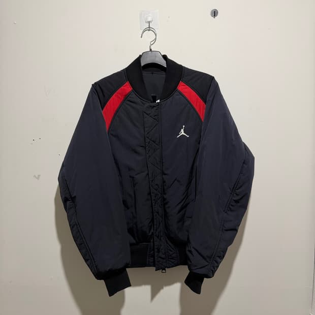 나이키 조던 에센셜 MA-1 자켓