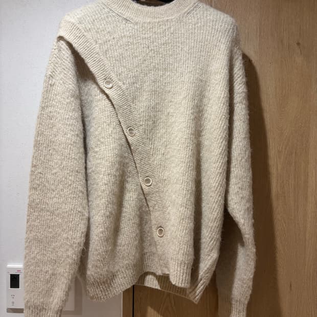 자크뮈스 le pau 가디건 m 팝니다